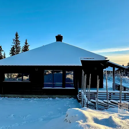 At Birkebeiner Trail In Out, 8 Beds, 2 Bathrooms & Wifi 펜션