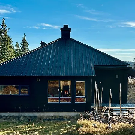 At Birkebeiner Trail In Out, 8 Beds, 2 Bathrooms & Wifi Tatil Evi Sjusjoen