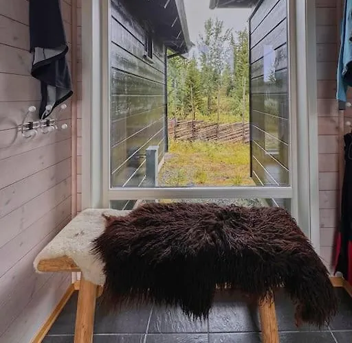 At Birkebeiner Trail In Out, 8 Beds, 2 Bathrooms & Wifi *